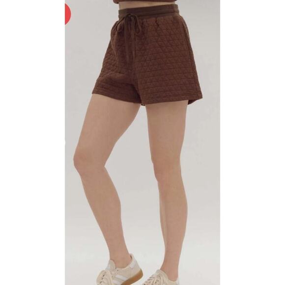 Entro Quilted High Waisted Drawstring Shorts in Espresso, S - Picture 3 of 9